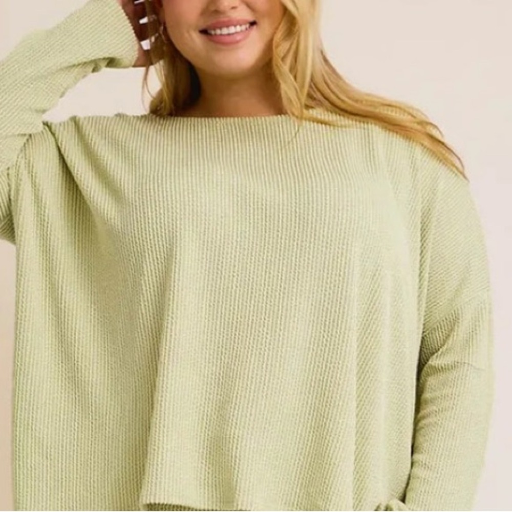 Gilli Top: Plus Size Top. Oversized Comfy Waffle Knit in Sage Green - Picture 5 of 10